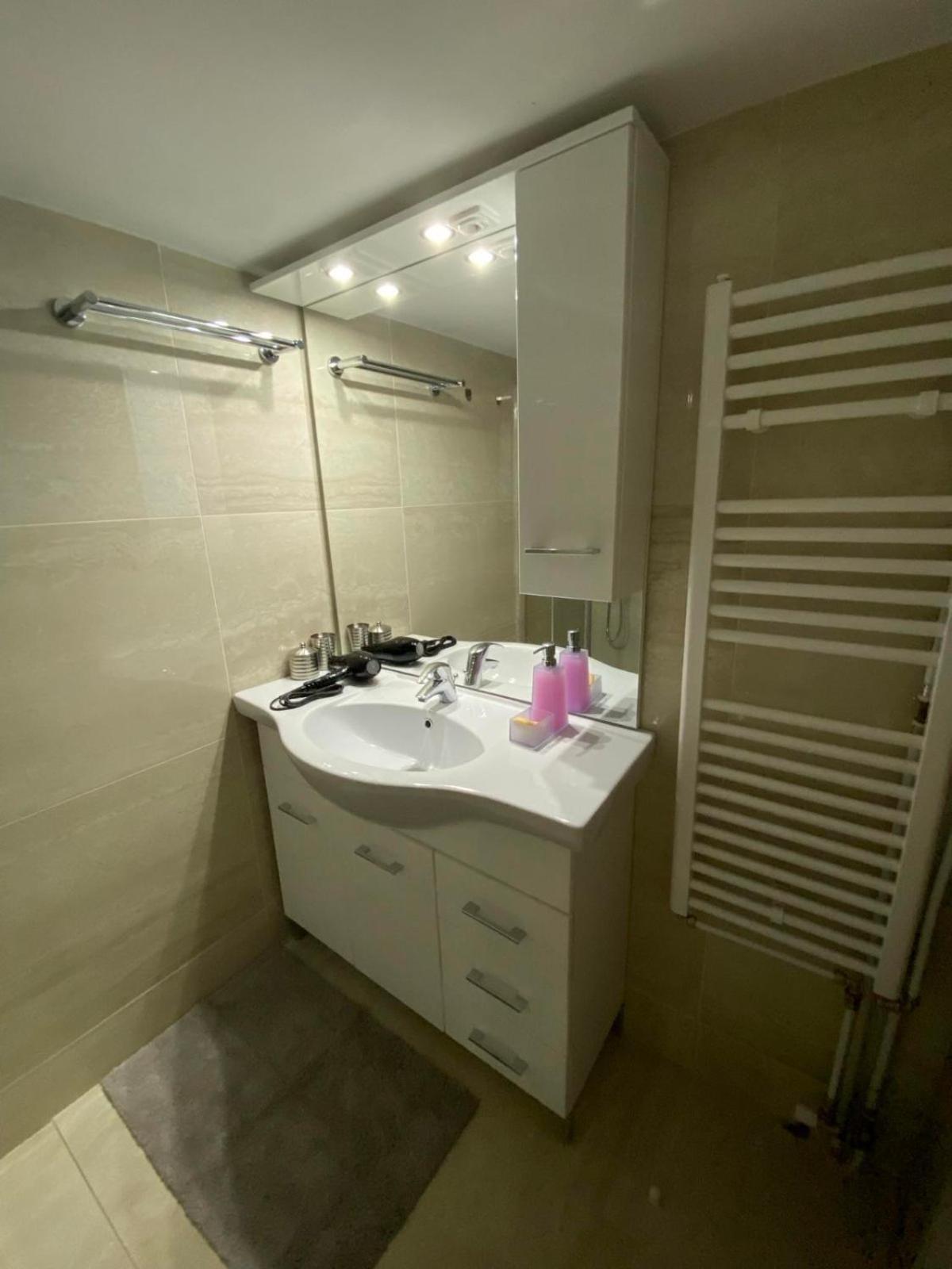 Kultur Apartment Атина Екстериор снимка